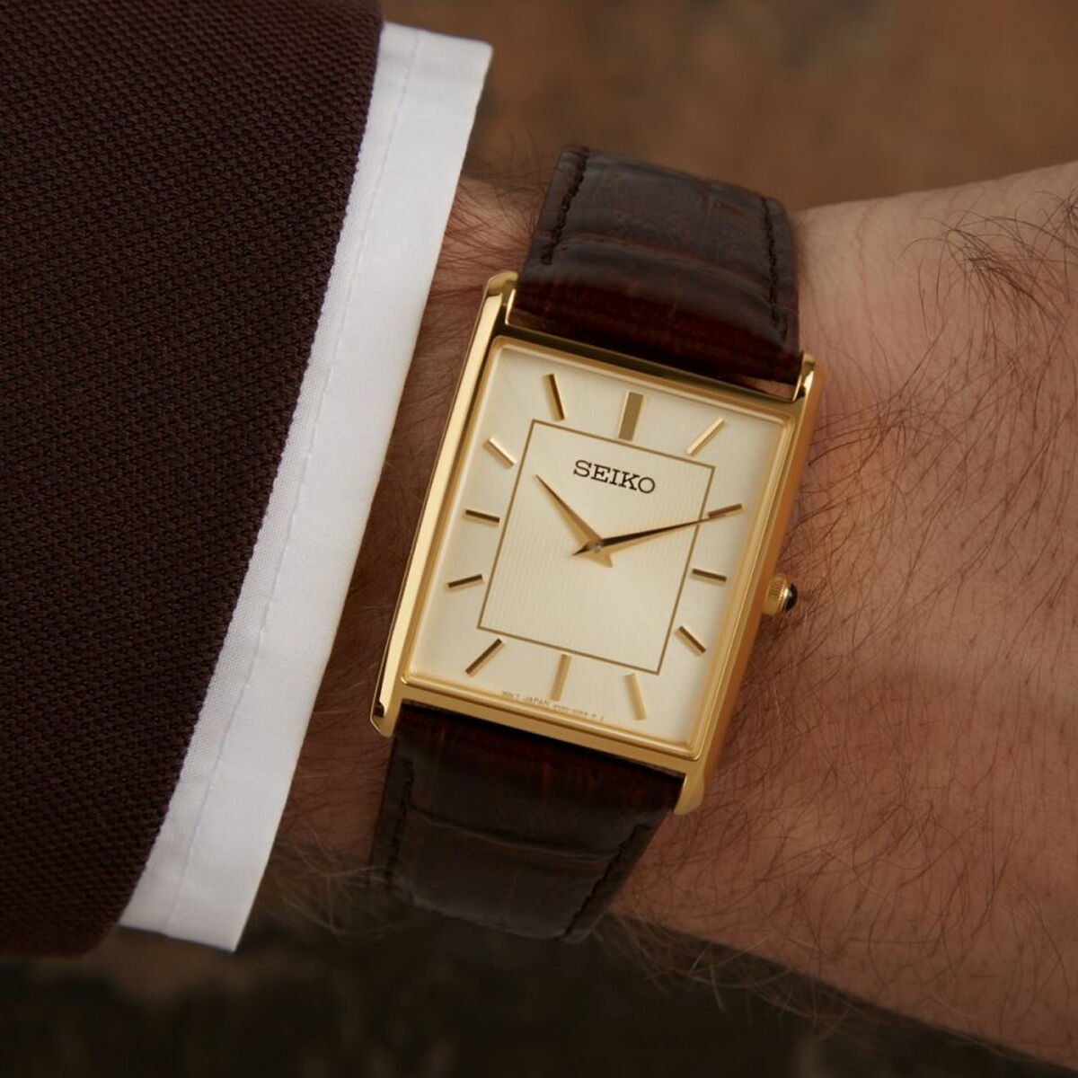 V3H39463A48AF1C4589ECF09D0683C231AER7096907P3