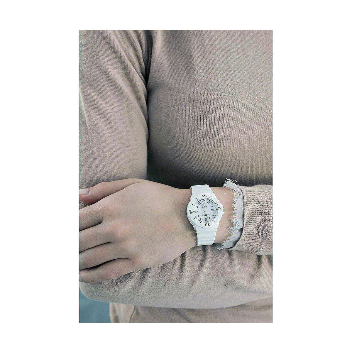 V9HE6E0F7280A77D3E009D0A6BE11CE802BR3882809P6