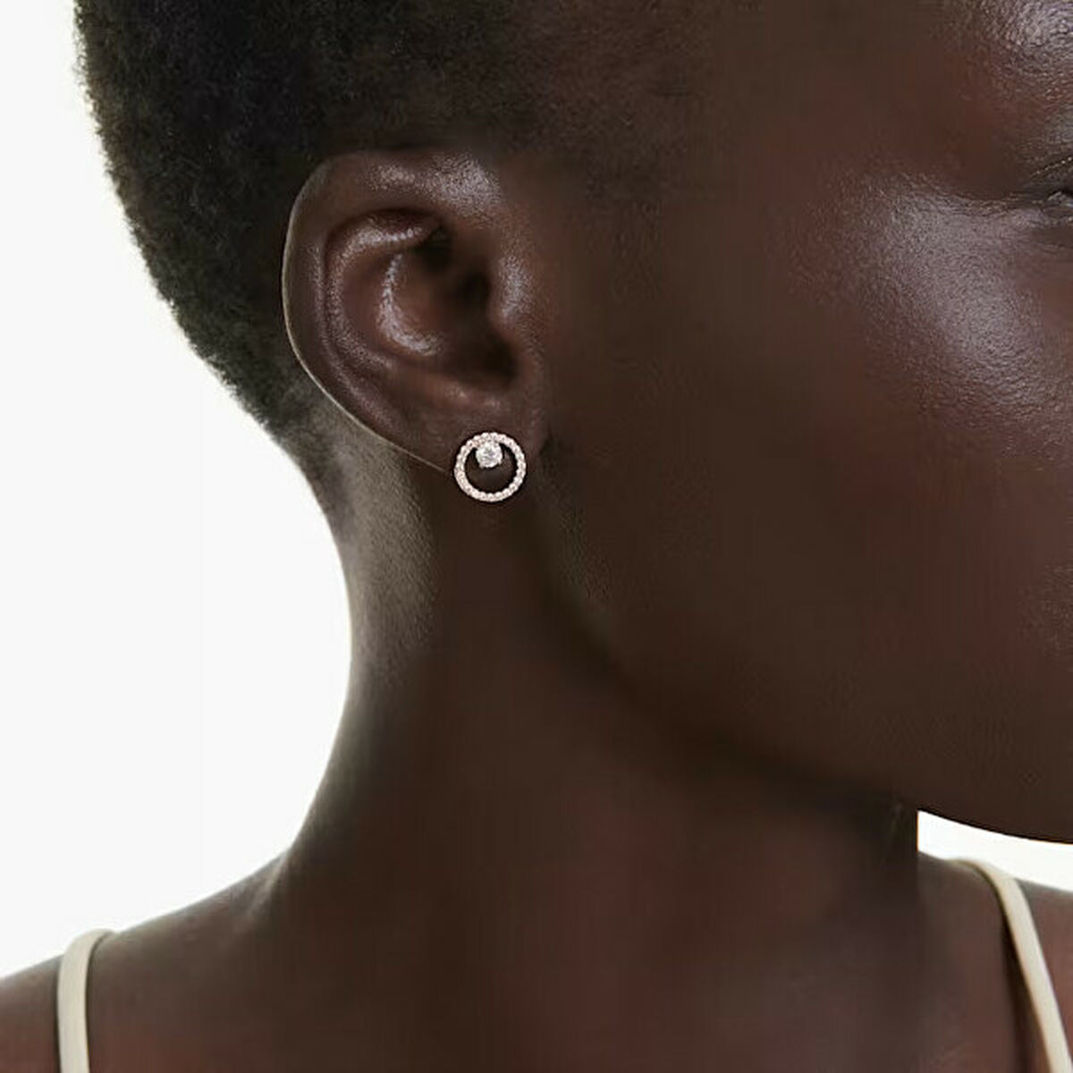 V4H1CCF32AB040169BD1C80FCDFADEB9359R6654188P2